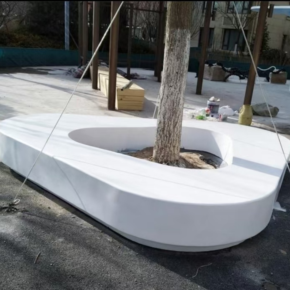 玻璃钢花池树池坐凳：商场美陈的“颜值+功能”