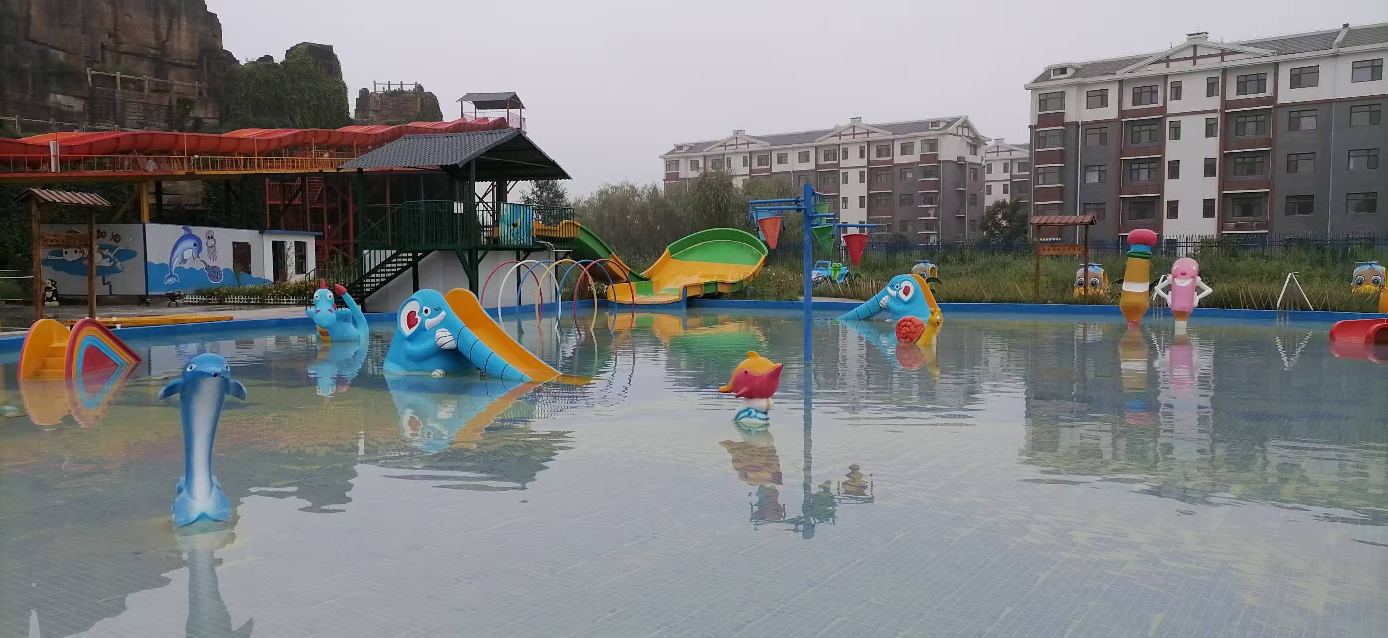 儿童小型回旋水上滑梯乐园-专业城镇水上乐园厂