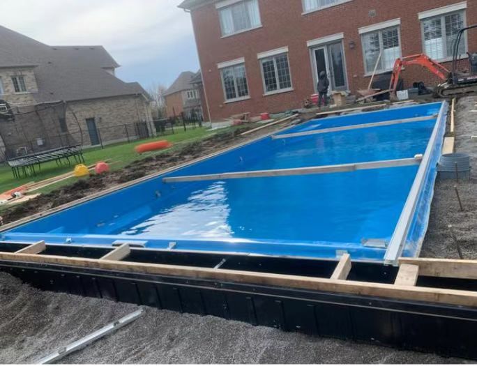 定制玻璃钢泳池-专业玻璃钢制品厂家