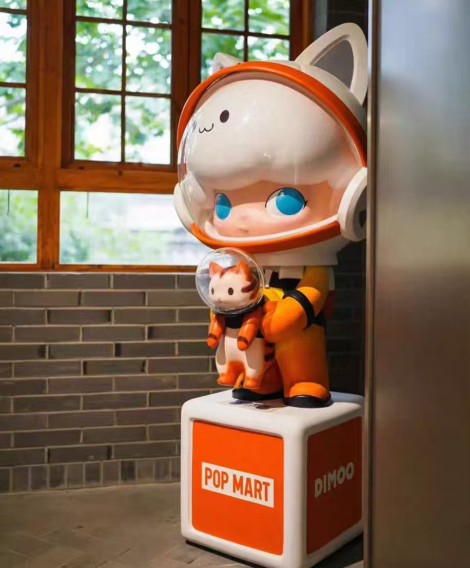 商场玻璃钢雕塑-专业雕塑制品厂家