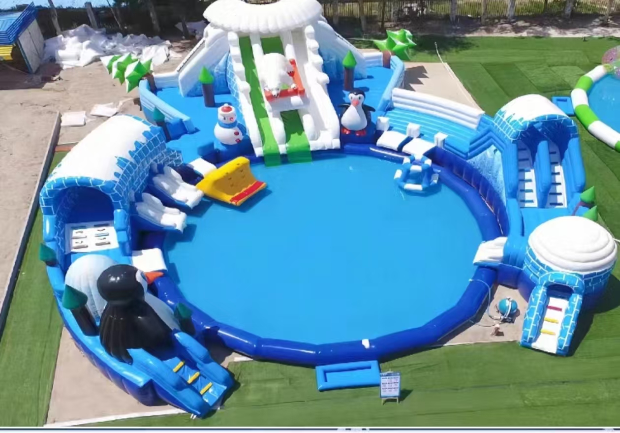 雪世界滑梯-气模游乐设备厂家